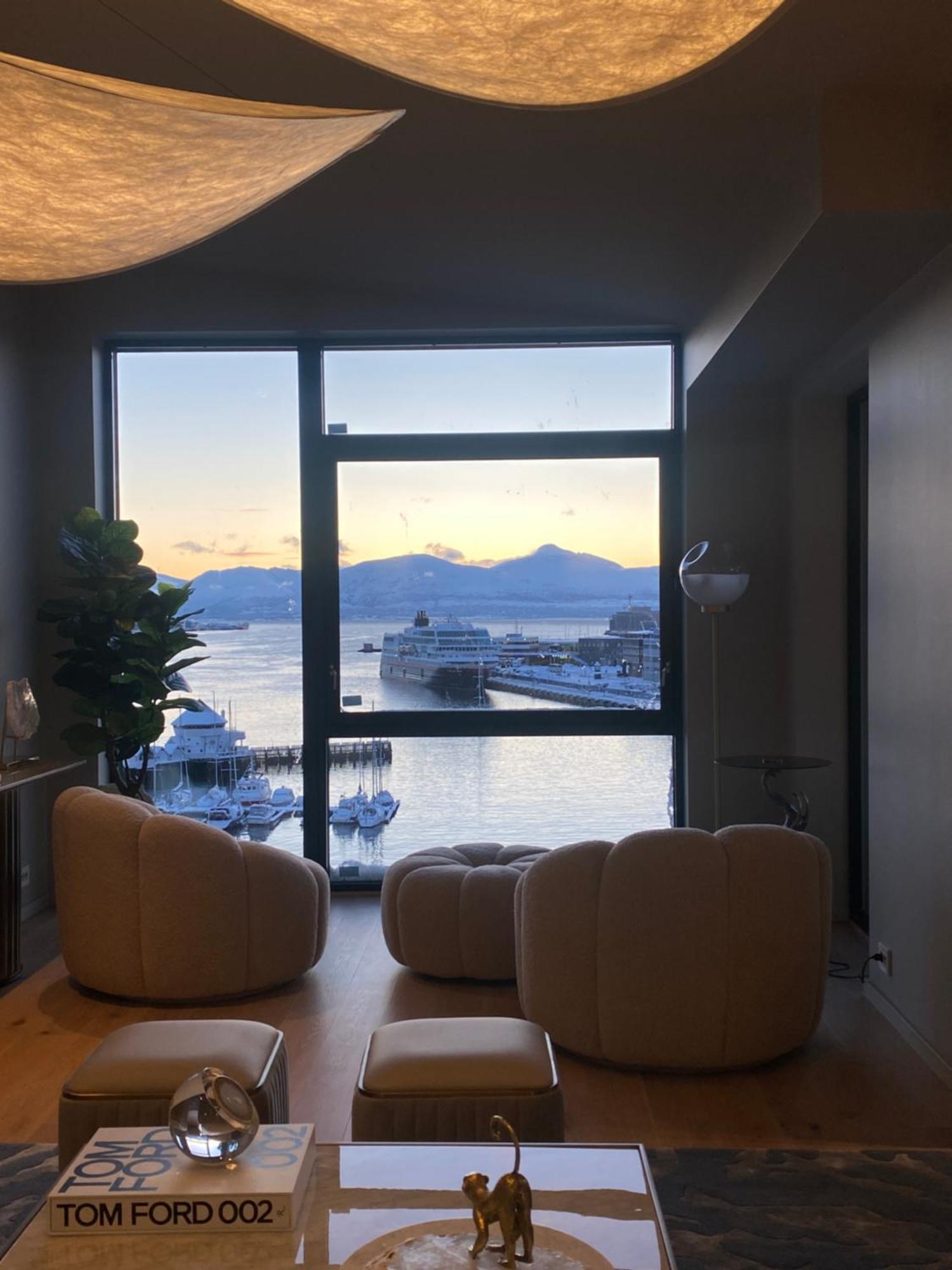 Vindlys Luxury Penthouse Apartment Тромсё Экстерьер фото