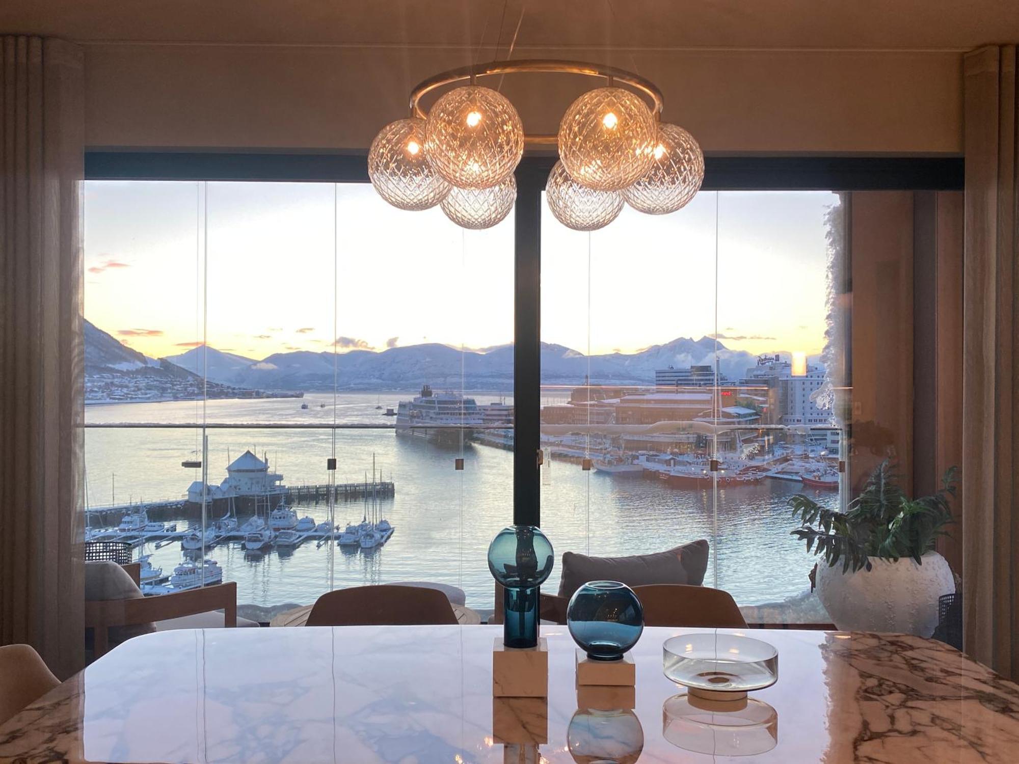 Vindlys Luxury Penthouse Apartment Тромсё Экстерьер фото